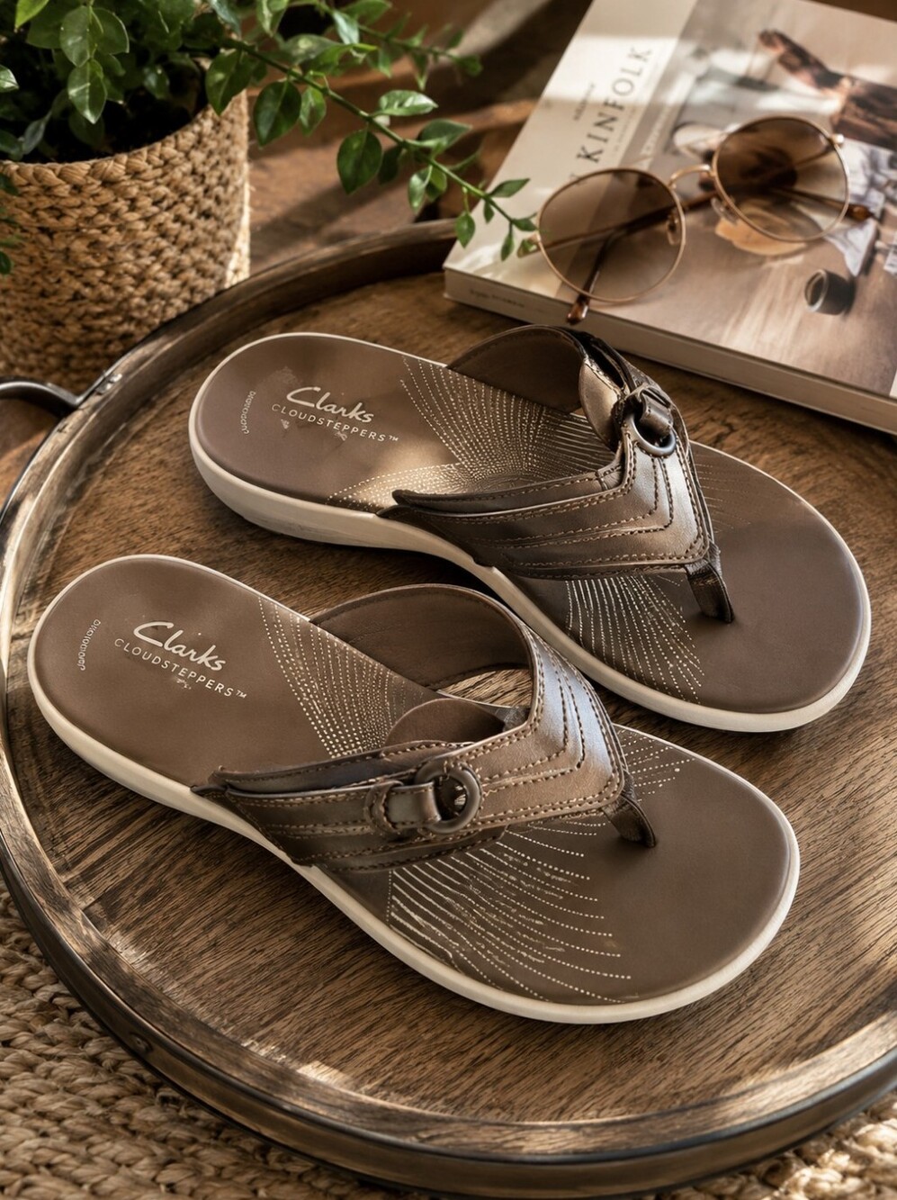 Clarks Breeze Sea Cloudsteppers Thong Sandals Taupe Pewter NWT Size 8